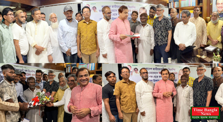তারেক রহমানের পক্ষথেকে রিকশা চালকের হাতে বিমানের টিকেট তুলে দিলেন কয়েস লোদী