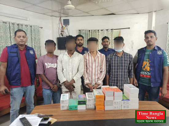 মায়ানমারে মোবাইল ফোন পাচার চক্রের ৪ সদস্য আটক
