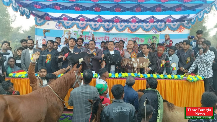 গ্রামীণ ঐতিহ্যের ছোঁয়ায় শাজাহানপুরে তিন দিনব্যাপী ঘোড়া দৌড় প্রতিযোগিতা