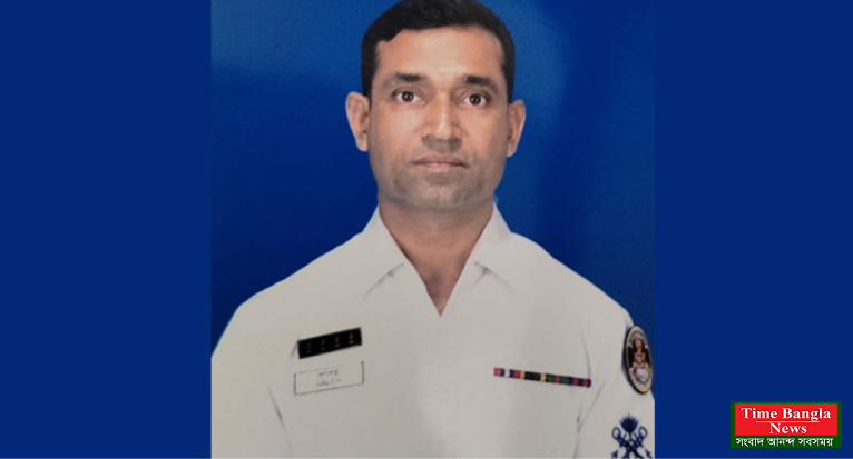 কোস্ট গার্ড সদস্যের নিজের কাছে থাকা অস্ত্র বুকে ঠেকিয়ে গুলি করে আত্মহত্যা।