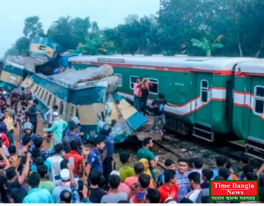 বগুড়ার আদমদিঘীতে নীলসাগর এক্সপ্রেসের ৯ বগি লাইনচ্যুত, রেল যোগাযোগ বন্ধ