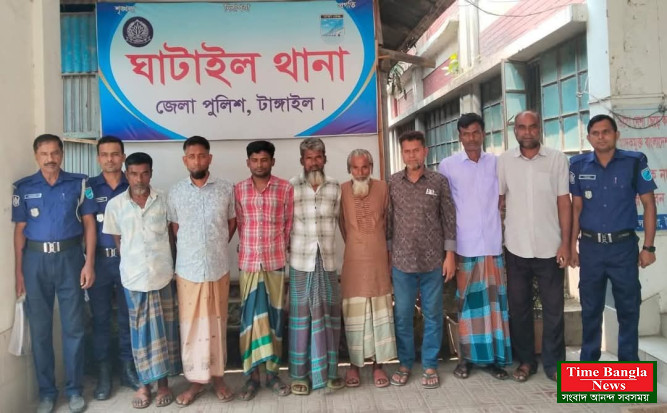 সন্ধানপুর ইউনিয়নে পুলিশি অভিযানে আটক ৮ জুয়াড়ি।