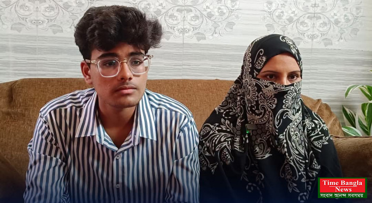 ছেলের সঙ্গে এসএসসি পরীক্ষা, মা পেলেন জিপিএ-৫; ছেলে গোল্ডেন জিপিএ-৫।