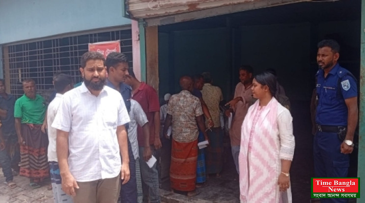 ২,৩৪০ বস্তা সার জব্দ, বীরগঞ্জে কারাগারে গেলেন ২ জন