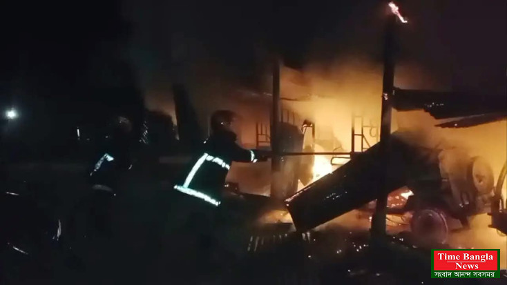 ভালুকায় অটো গ্যারেজে ভয়াবহ আগুন, পুড়ল ১১ অটোরিকশা ও মোটরসাইকেল